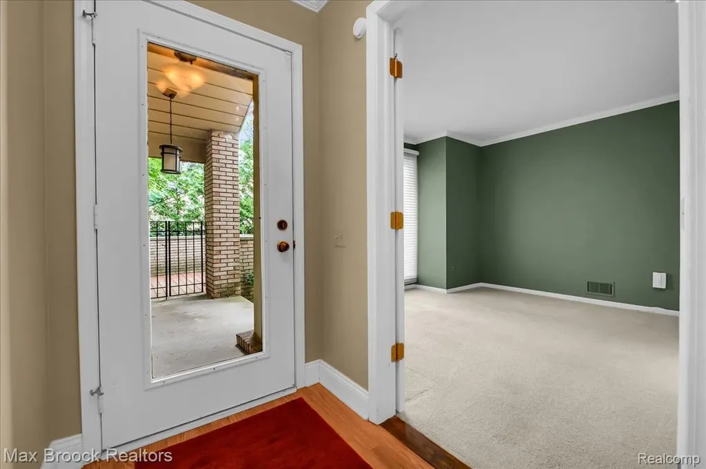 1180 Glenpointe Court Bloomfield Hills City MI 48304