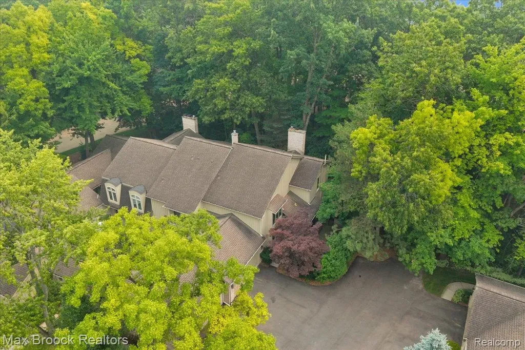 1180 Glenpointe Court Bloomfield Hills City MI 48304