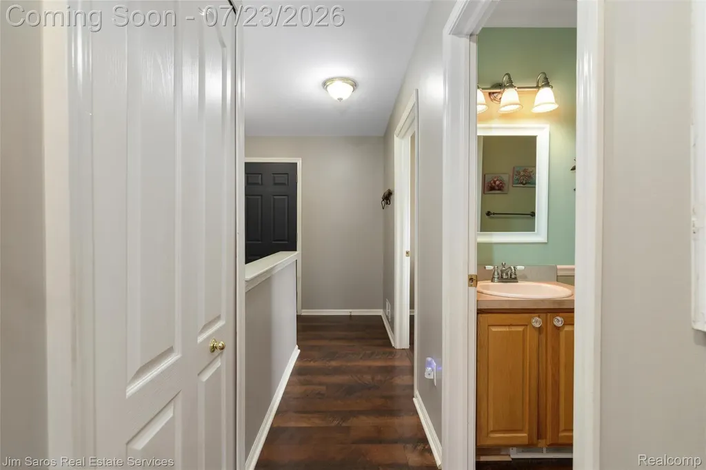 18500 Autumnwood Drive Clinton Charter Township MI 48035