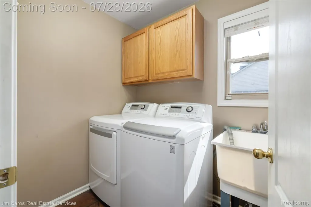 18500 Autumnwood Drive Clinton Charter Township MI 48035