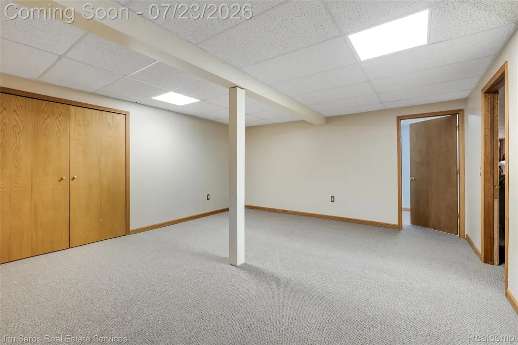 18500 Autumnwood Drive Clinton Charter Township MI 48035