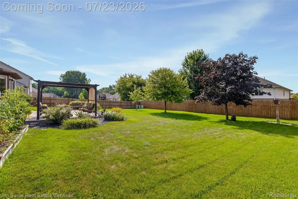 18500 Autumnwood Drive Clinton Charter Township MI 48035