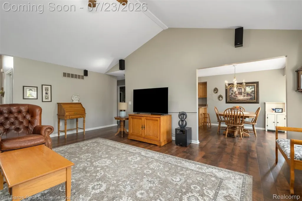 18500 Autumnwood Drive Clinton Charter Township MI 48035