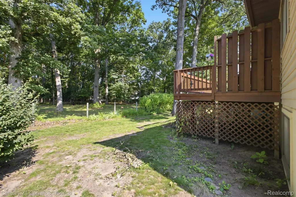 38098 Hixford Place Westland City MI 48185