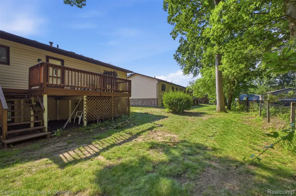 38098 Hixford Place Westland City MI 48185