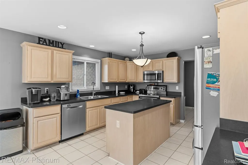 52655 Chestnut Grove Lane Shelby Charter Township MI 48316