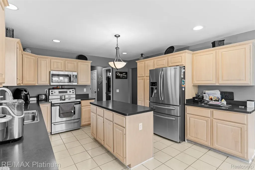 52655 Chestnut Grove Lane Shelby Charter Township MI 48316