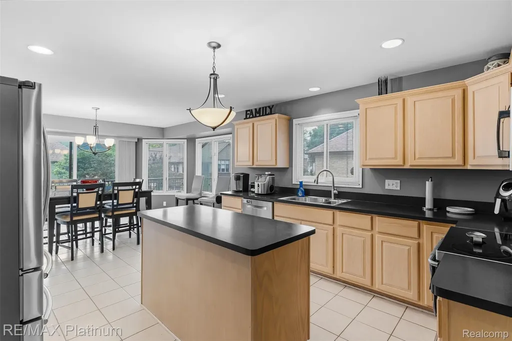 52655 Chestnut Grove Lane Shelby Charter Township MI 48316