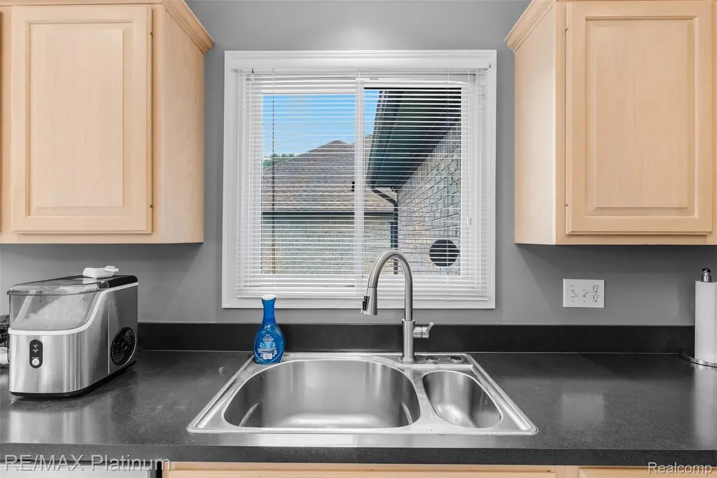 52655 Chestnut Grove Lane Shelby Charter Township MI 48316