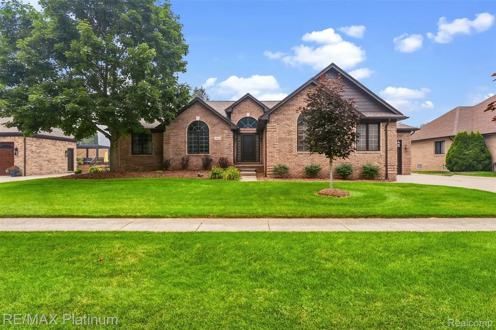 52655 Chestnut Grove Lane Shelby Charter Township MI 48316