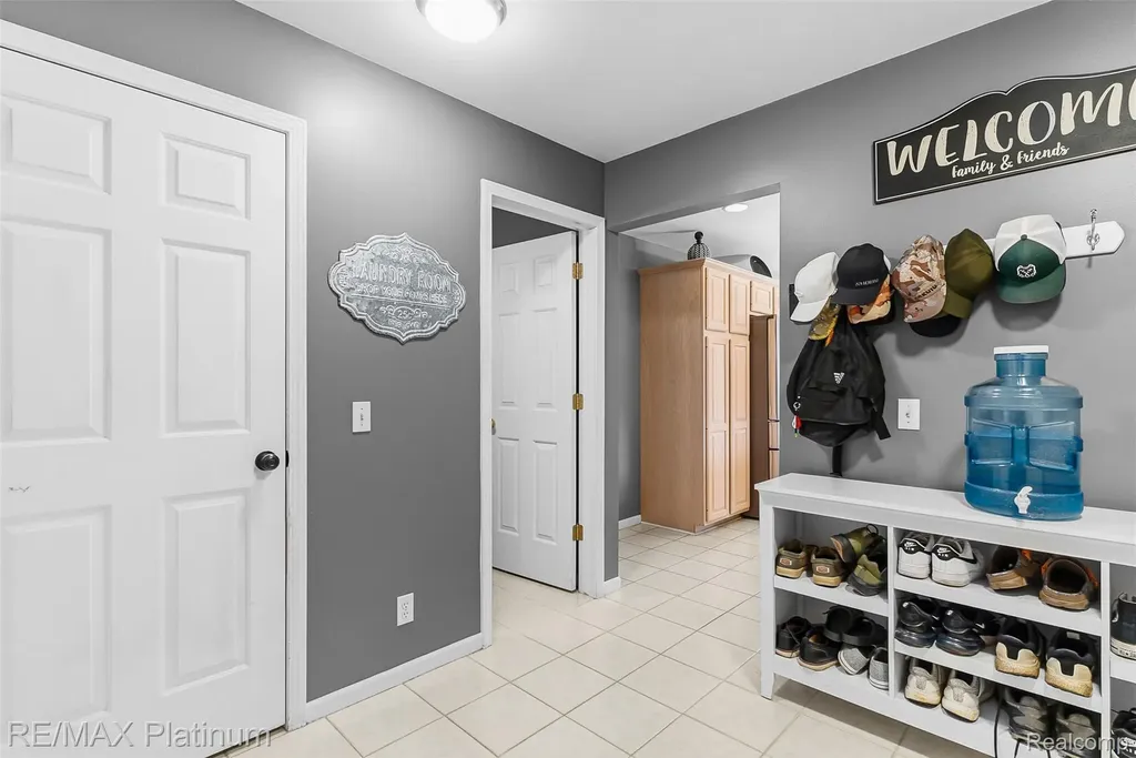 52655 Chestnut Grove Lane Shelby Charter Township MI 48316