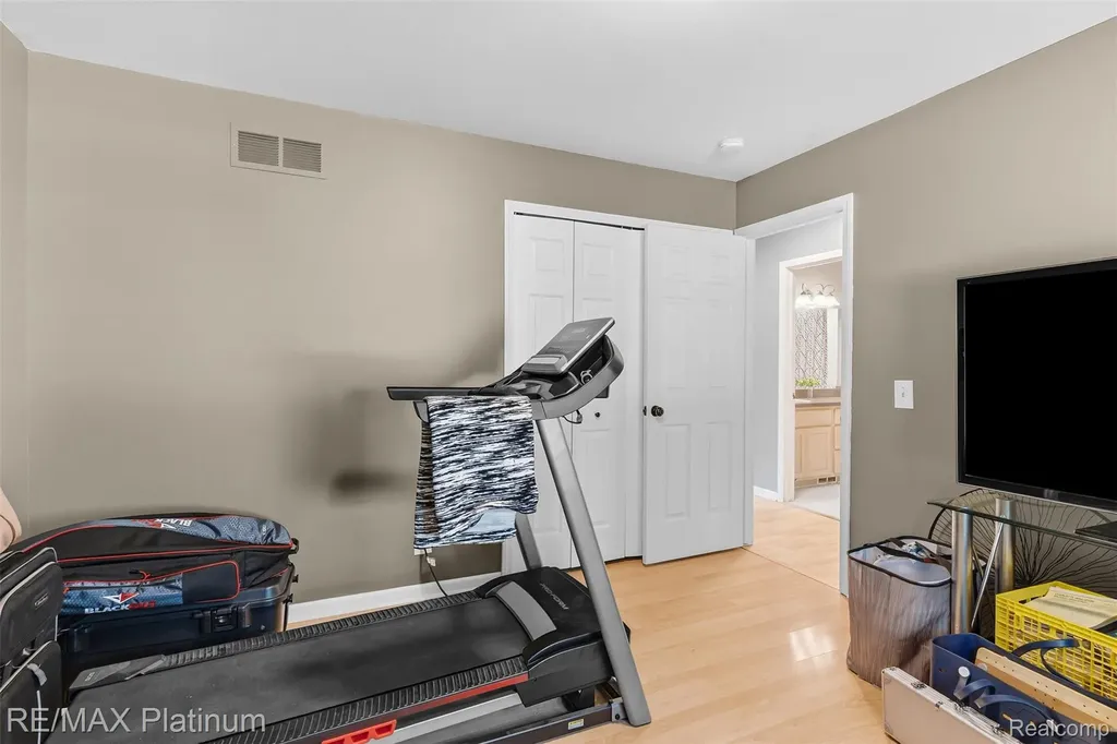 52655 Chestnut Grove Lane Shelby Charter Township MI 48316