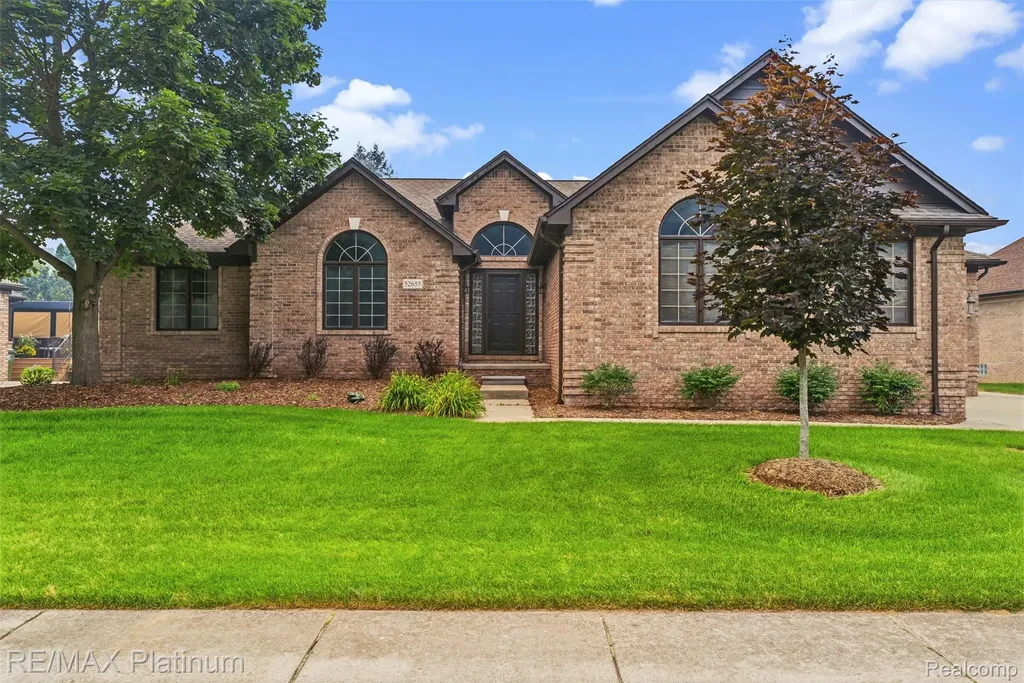 52655 Chestnut Grove Lane Shelby Charter Township MI 48316