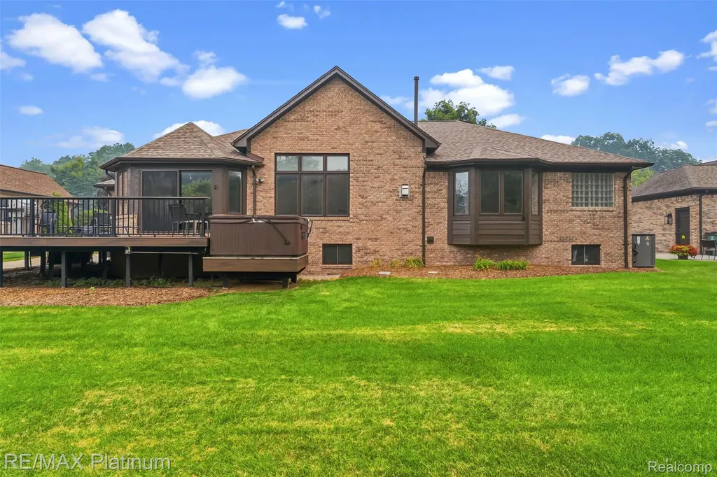 52655 Chestnut Grove Lane Shelby Charter Township MI 48316