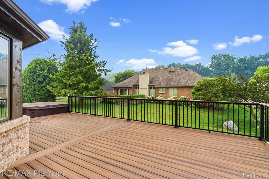 52655 Chestnut Grove Lane Shelby Charter Township MI 48316