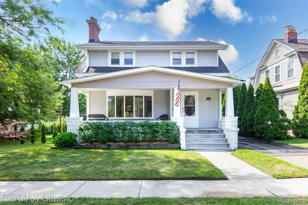 316 E Liberty Street Milford Village MI 48381
