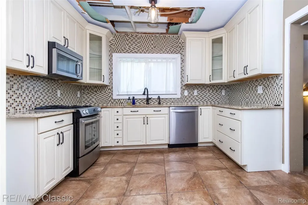316 E Liberty Street Milford Village MI 48381