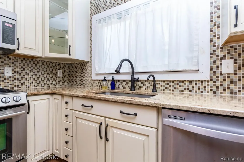 316 E Liberty Street Milford Village MI 48381