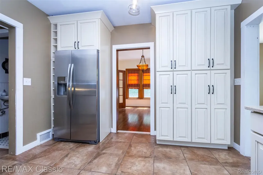 316 E Liberty Street Milford Village MI 48381