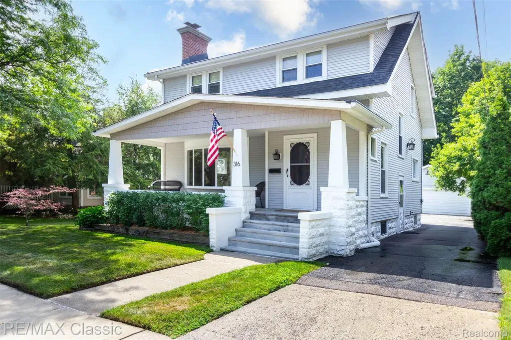 316 E Liberty Street Milford Village MI 48381