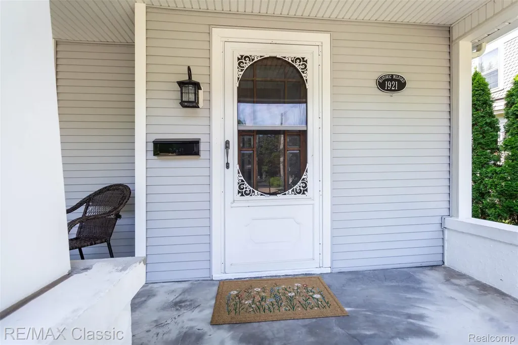 316 E Liberty Street Milford Village MI 48381