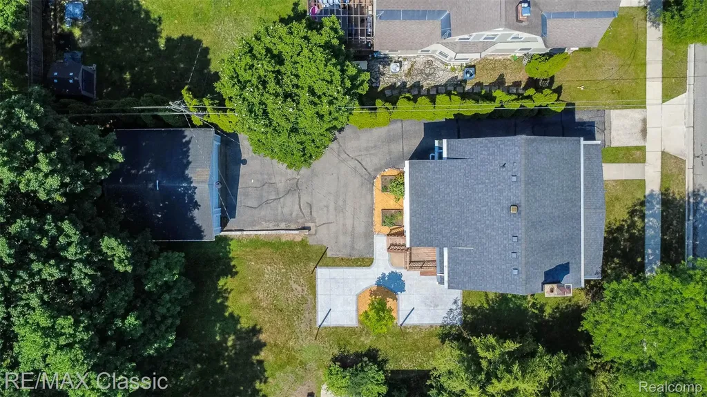 316 E Liberty Street Milford Village MI 48381