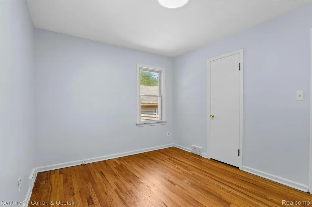 22732 Madison Street Dearborn City MI 48124