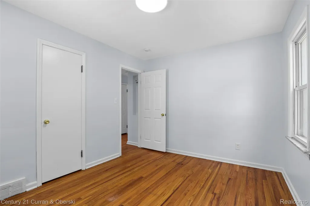 22732 Madison Street Dearborn City MI 48124