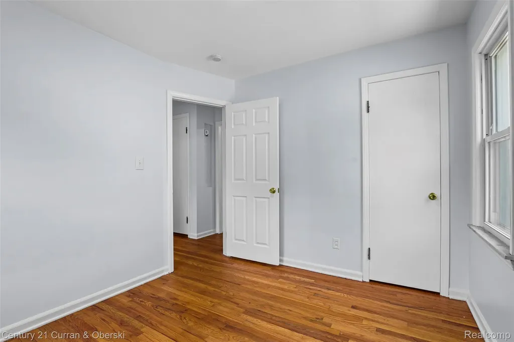 22732 Madison Street Dearborn City MI 48124