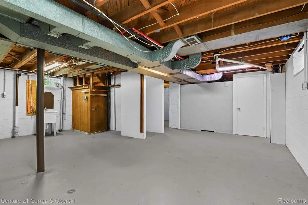 22732 Madison Street Dearborn City MI 48124