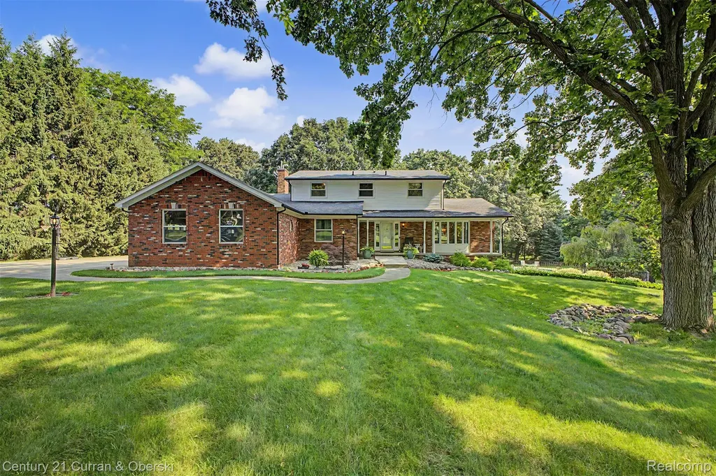 8661 N Dutchess Drive Bruce Township MI 48065