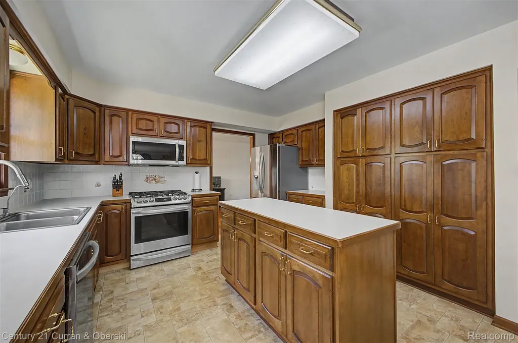 8661 N Dutchess Drive Bruce Township MI 48065