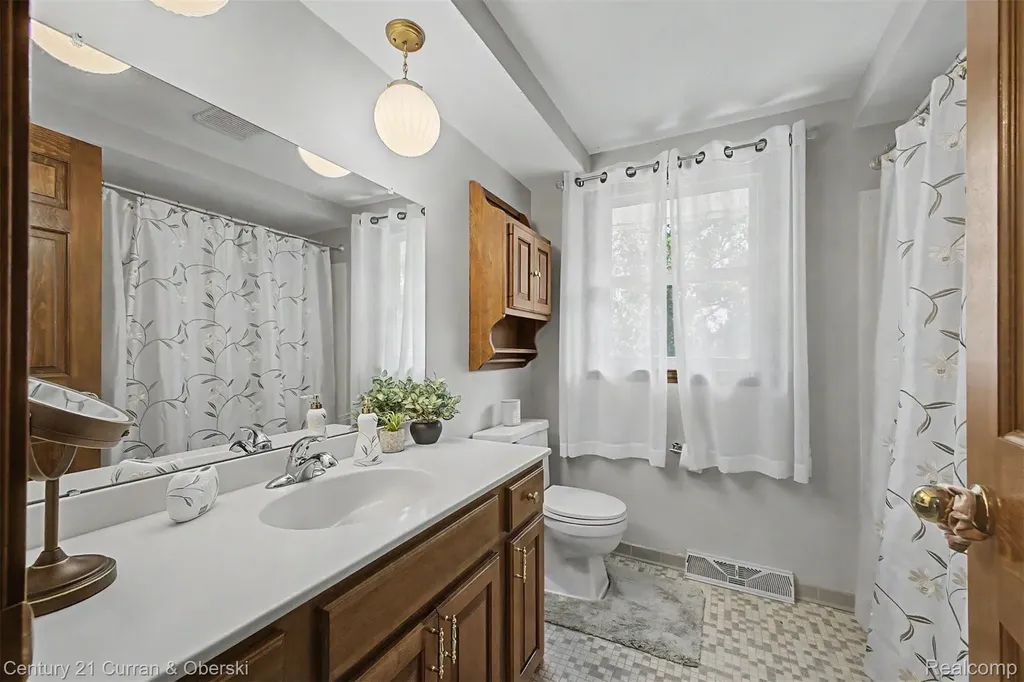 8661 N Dutchess Drive Bruce Township MI 48065