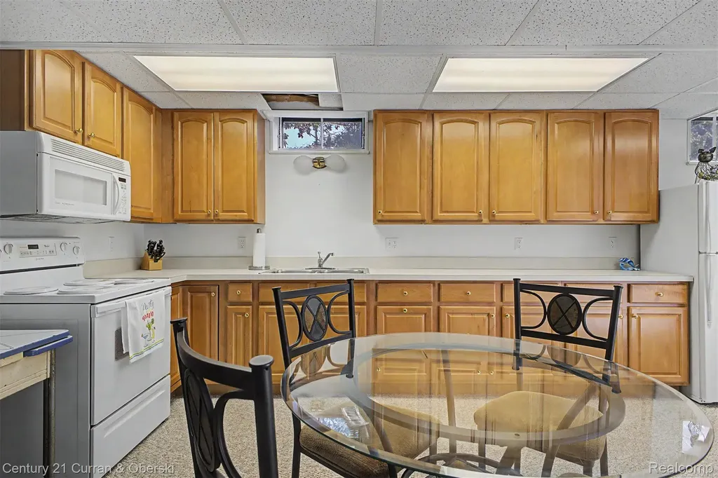 8661 N Dutchess Drive Bruce Township MI 48065