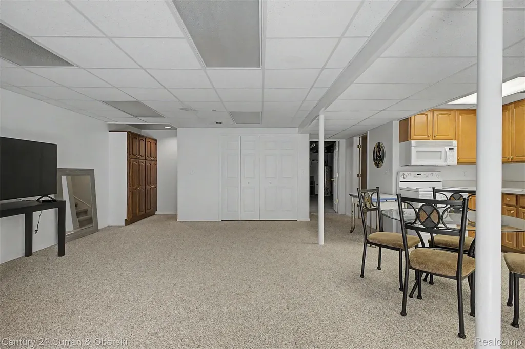 8661 N Dutchess Drive Bruce Township MI 48065
