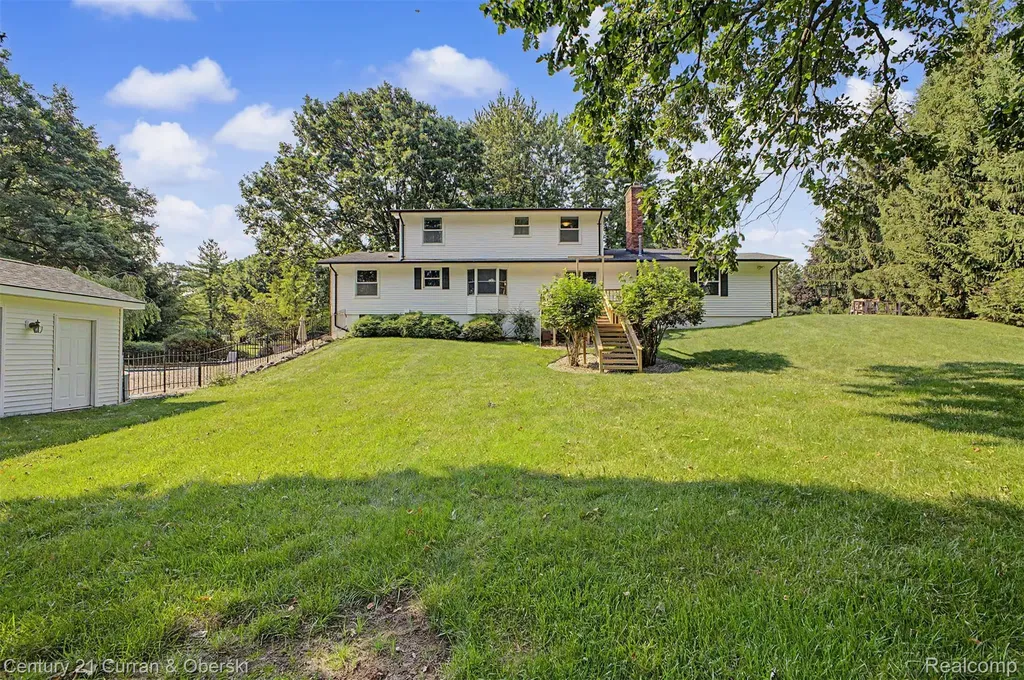 8661 N Dutchess Drive Bruce Township MI 48065
