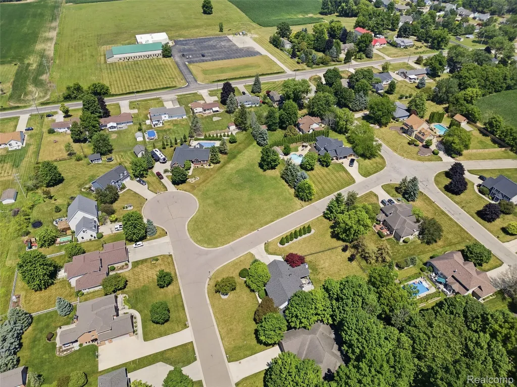 3488 Woodridge Drive Flushing Charter Township MI 48433