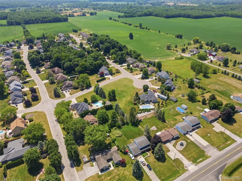 3488 Woodridge Drive Flushing Charter Township MI 48433