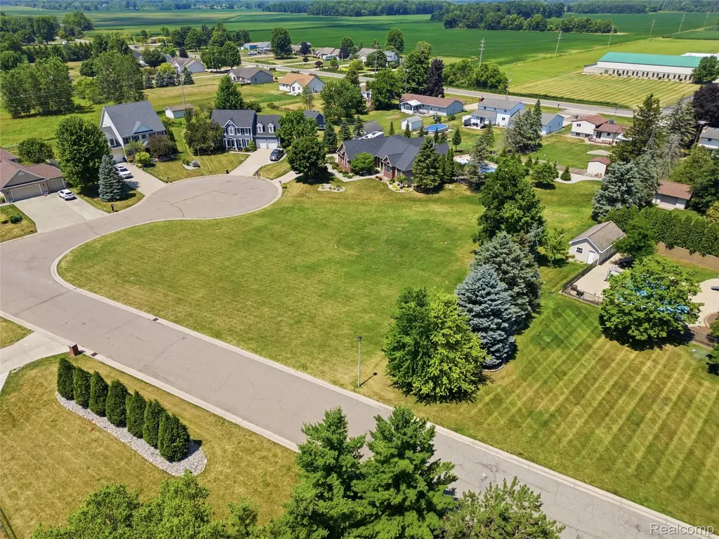 3488 Woodridge Drive Flushing Charter Township MI 48433