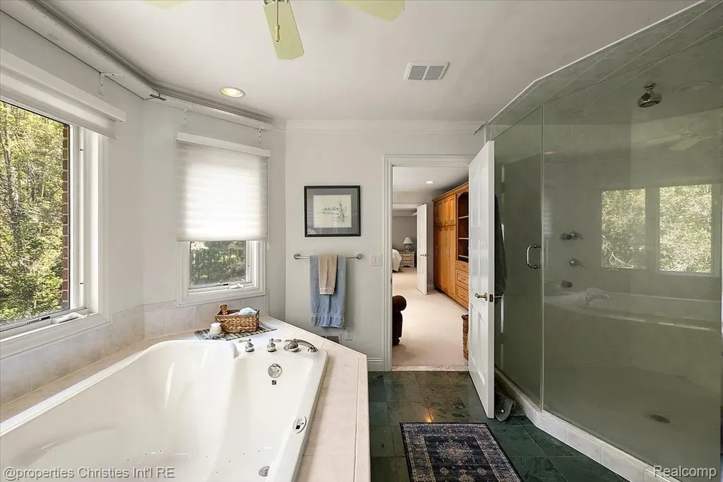 1315 Maryland Highland Charter Township MI 48380