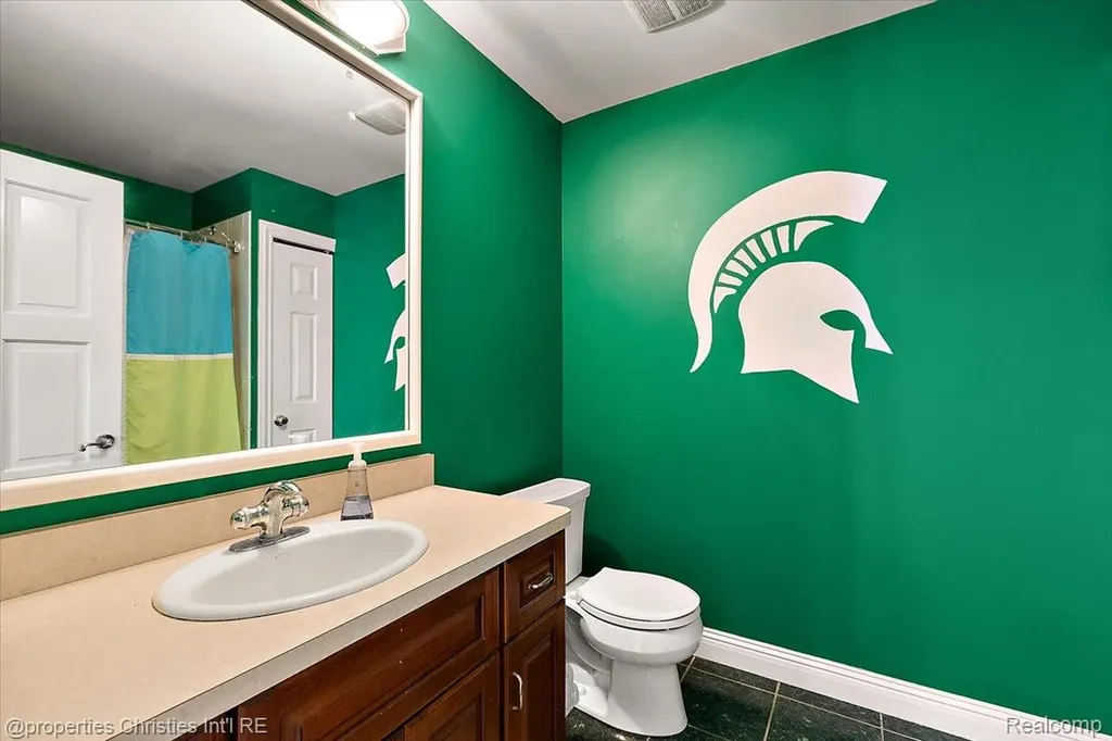 1315 Maryland Highland Charter Township MI 48380