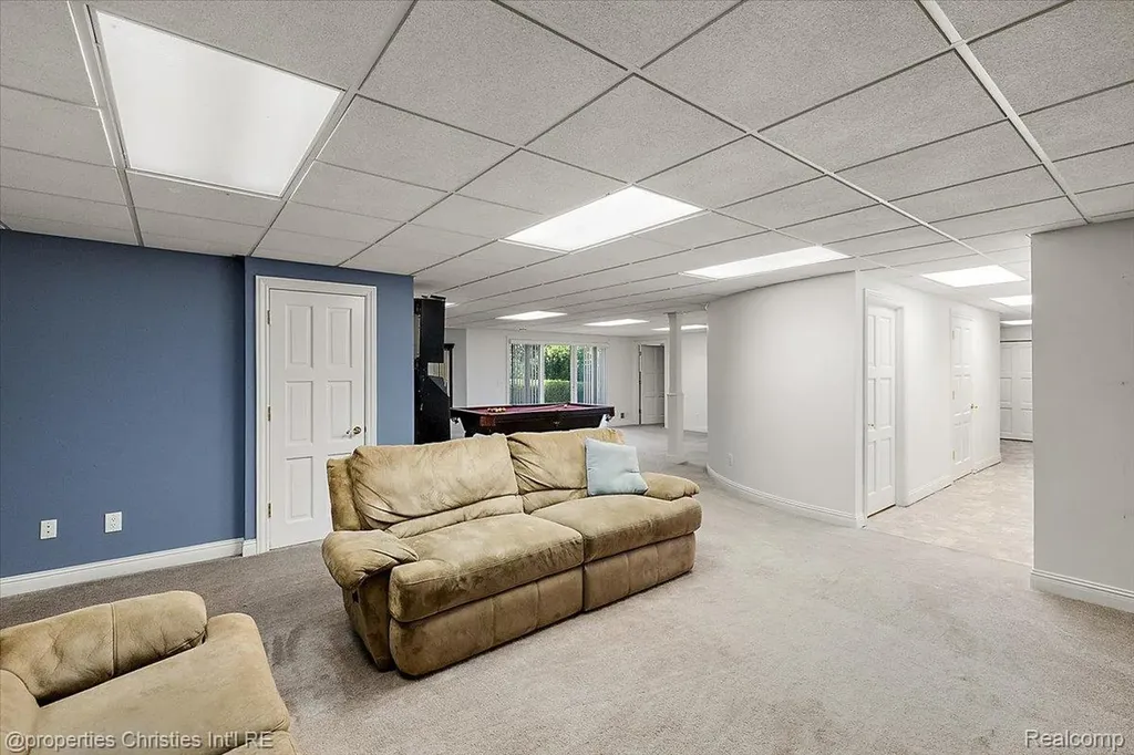 1315 Maryland Highland Charter Township MI 48380
