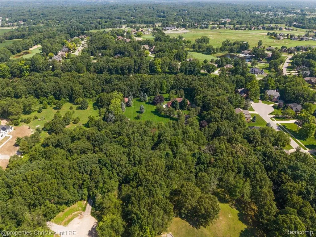 1315 Maryland Highland Charter Township MI 48380