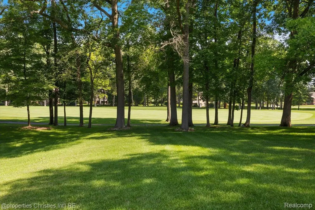 1315 Maryland Highland Charter Township MI 48380