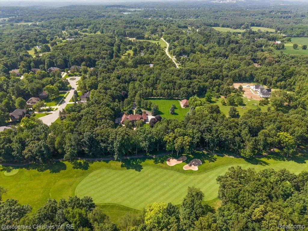 1315 Maryland Highland Charter Township MI 48380