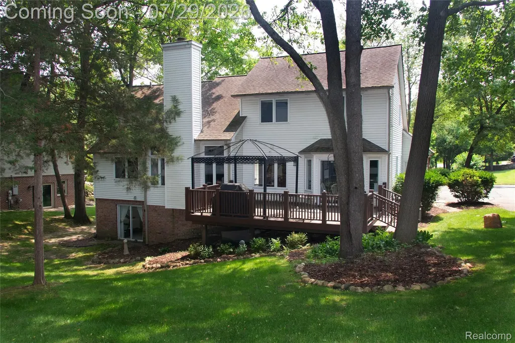 7781 Partridge Hill Drive Hamburg Township MI 48116