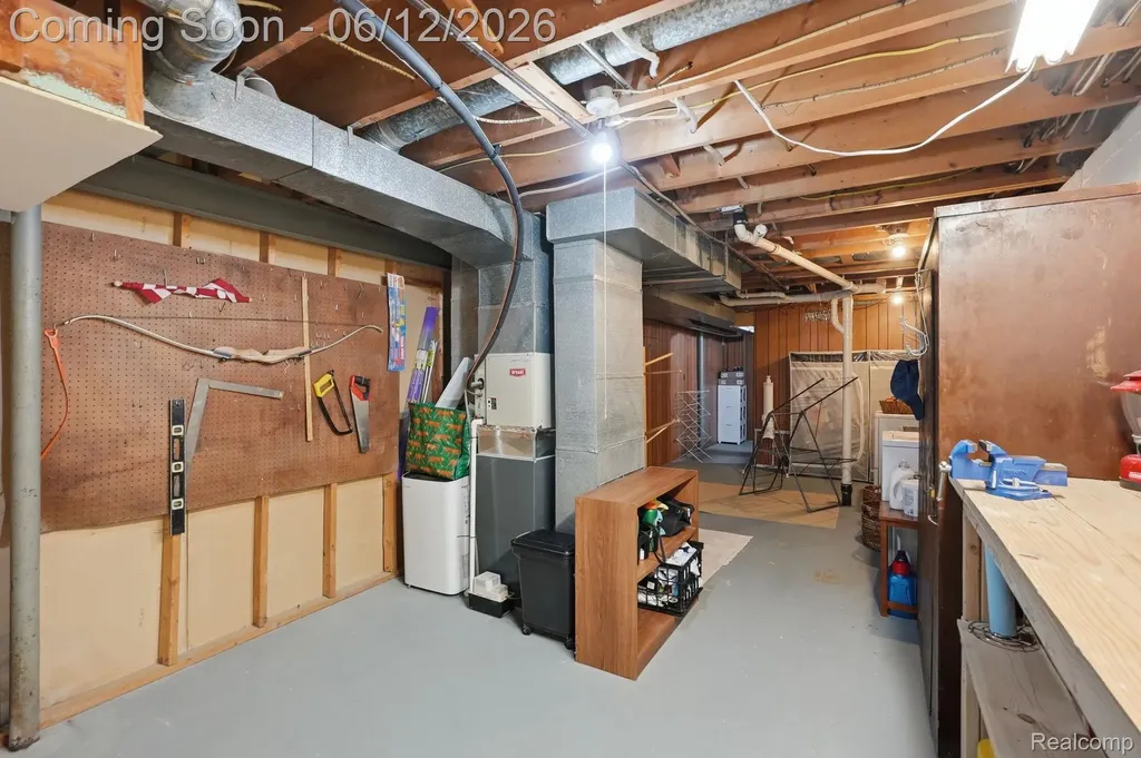 1061 Western Drive Ann Arbor City MI 48103