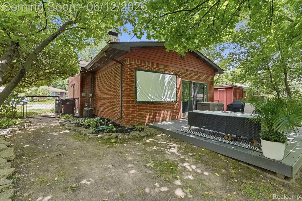 1061 Western Drive Ann Arbor City MI 48103
