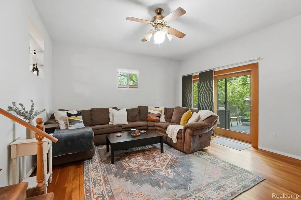 1061 Western Drive Ann Arbor City MI 48103