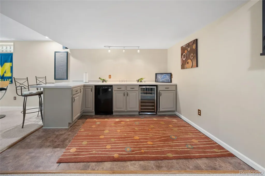2460 Fenton Creek Lane Fenton Charter Township MI 48430